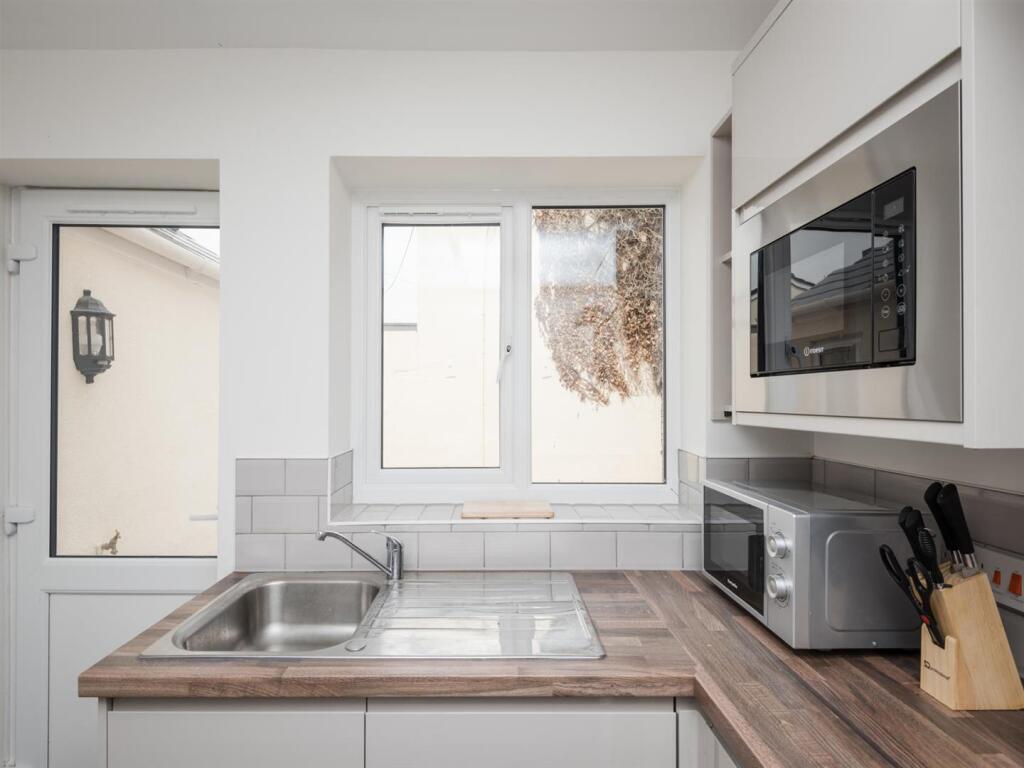 communal kitchen (8).jpg