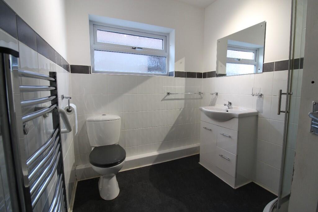 GF Shower Room