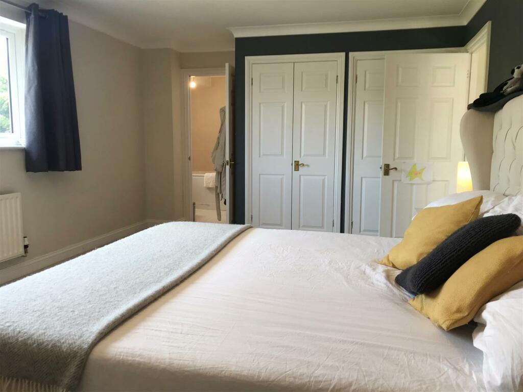 Bed 1a.JPG