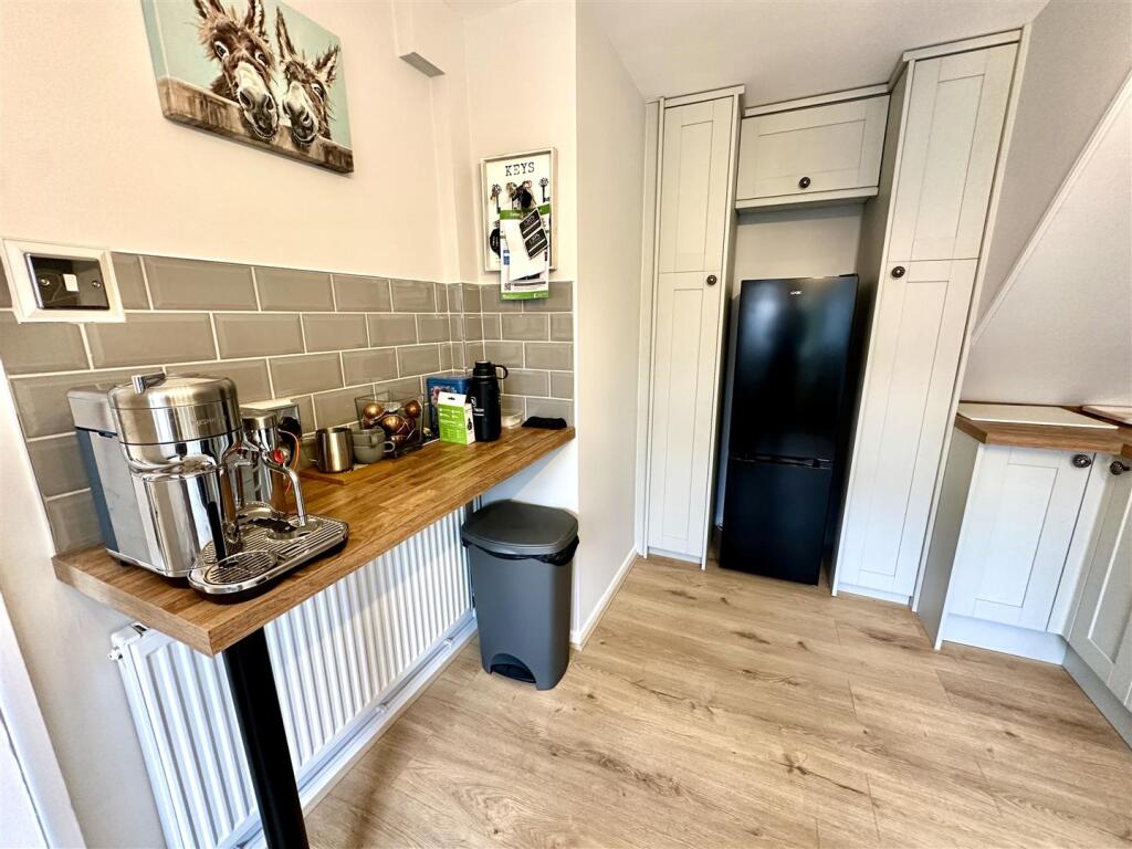 KITCHEN/BREAKFAST ROOM