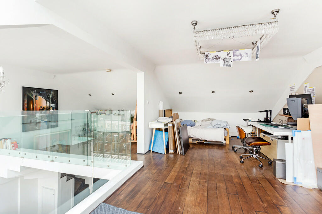 Flat 28 288639 (1...