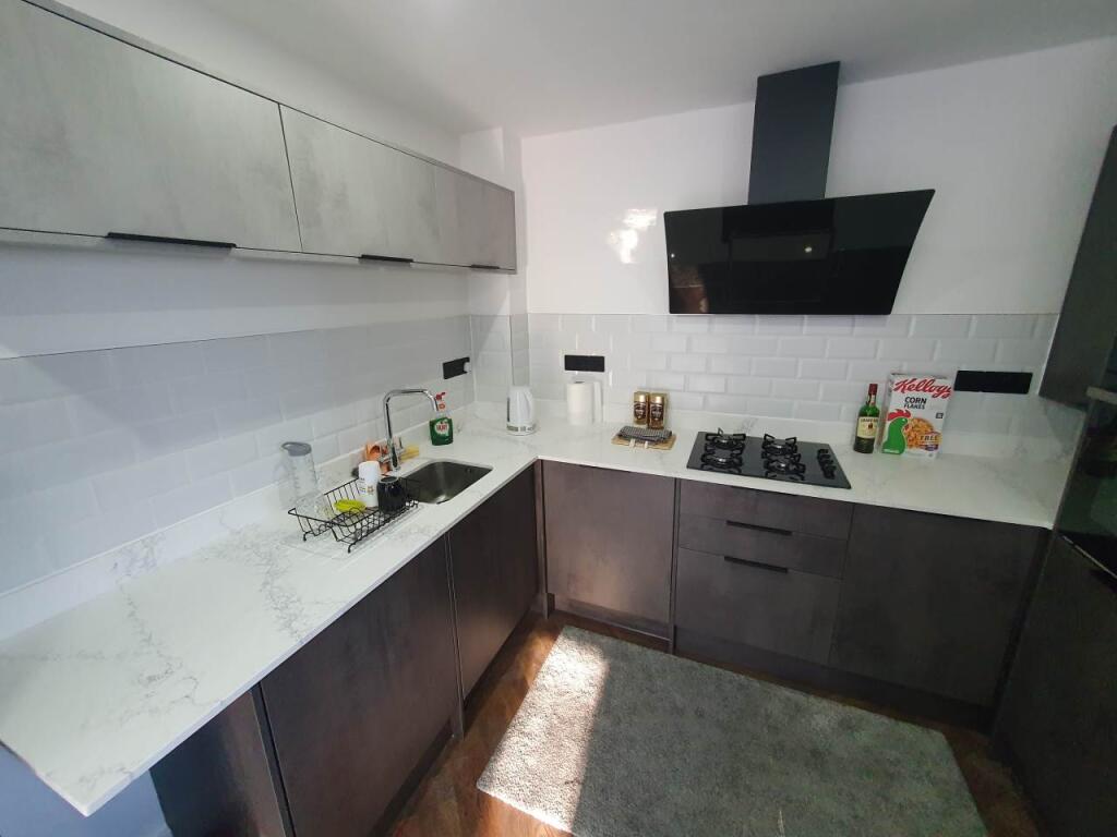 Kitchen (2)