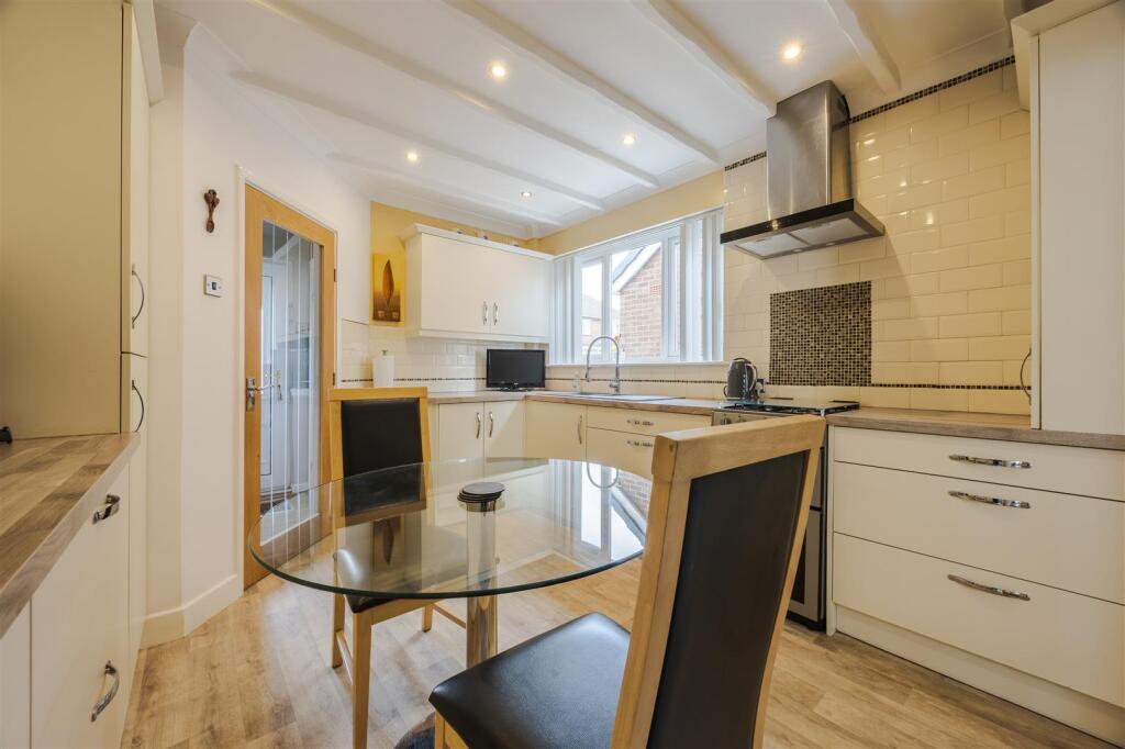 Kitchen diner