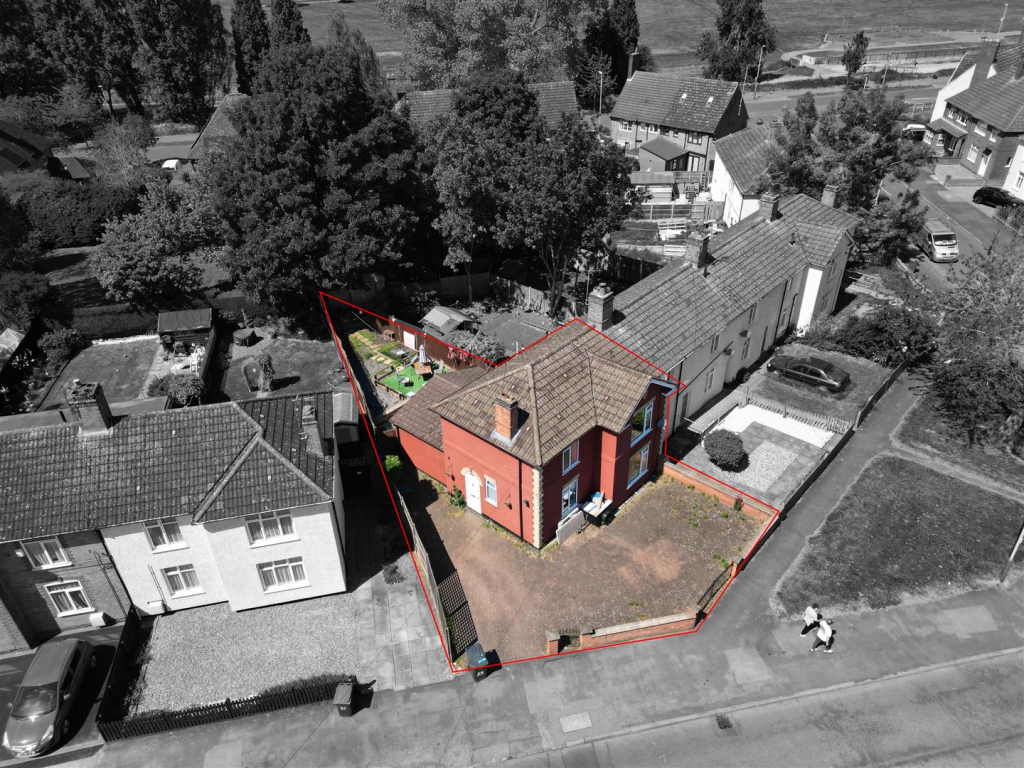 DJI_0150 - B&amp;W With Outline.png