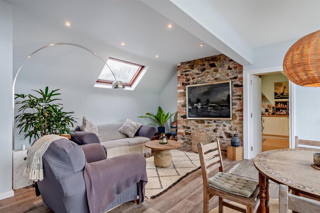 Second floor sitting room