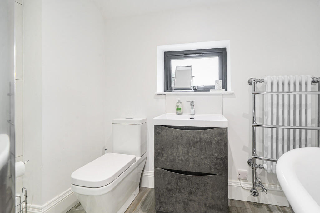 En-suite Shower R...