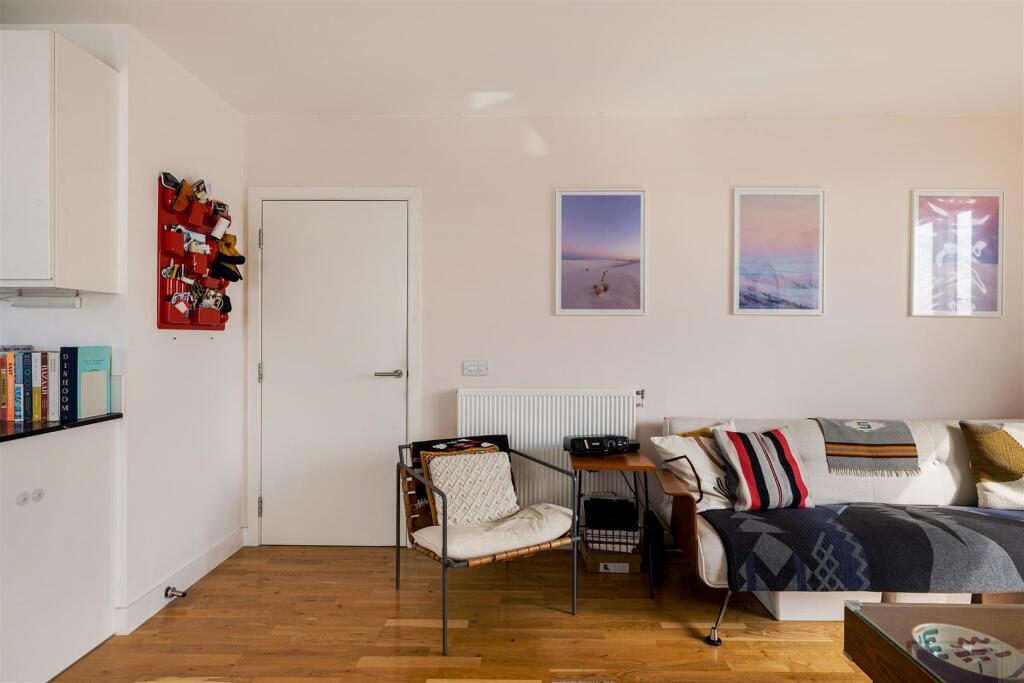 Britains Apartments 27 Sutherland Road, E17.jpg