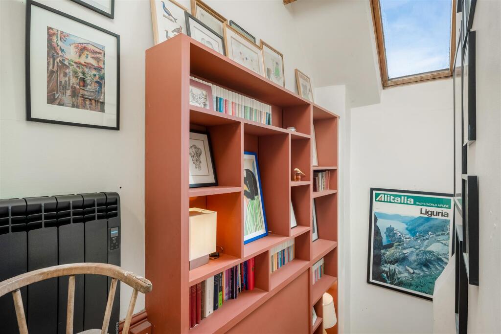 Milton Cottage 1996-18.jpg