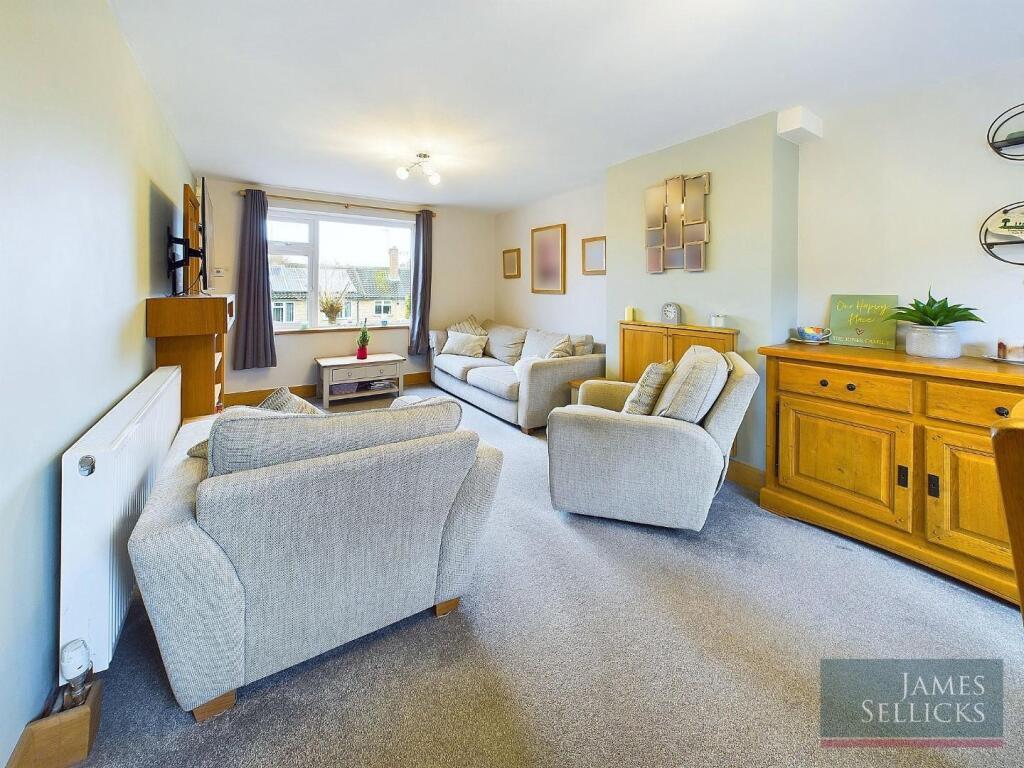 Through Lounge/Dining Room