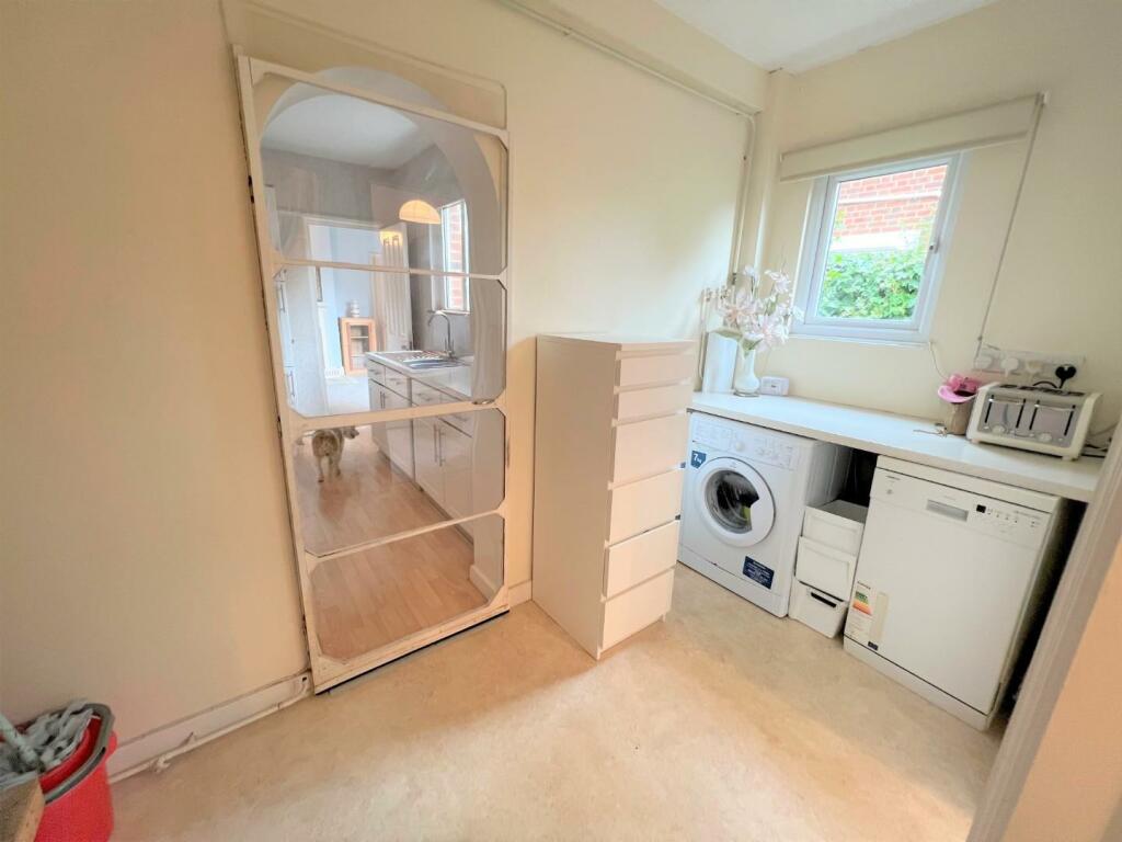 UTILITY ROOM