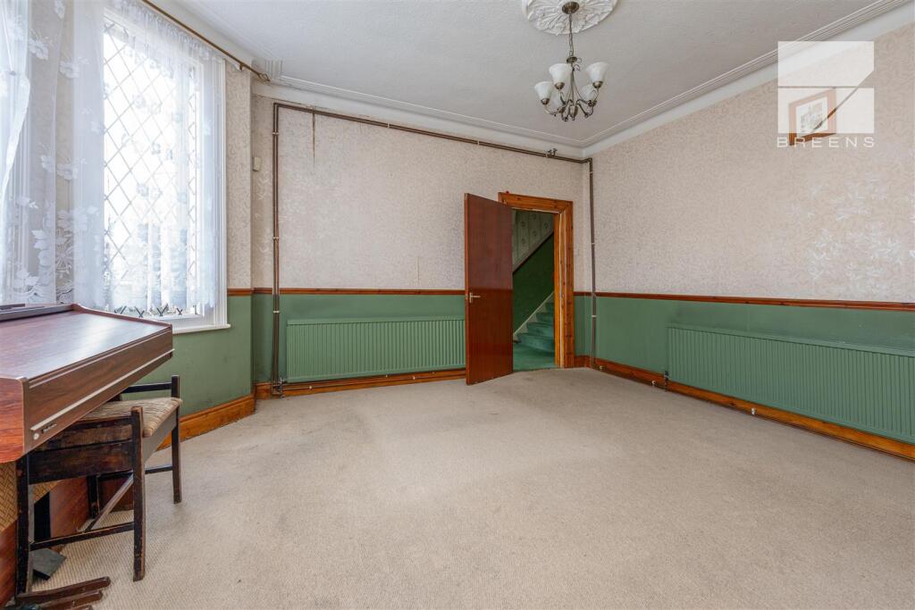 97 Hall Lane_0004.jpg