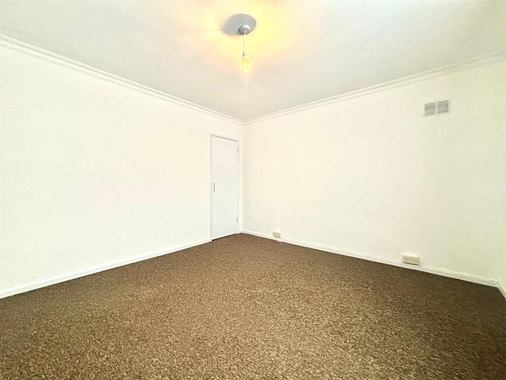 Bedroom 2.jpeg