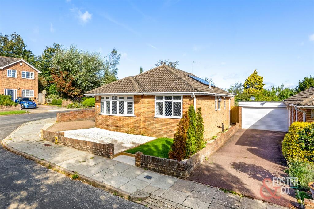 Redhill Close_9-025.JPG