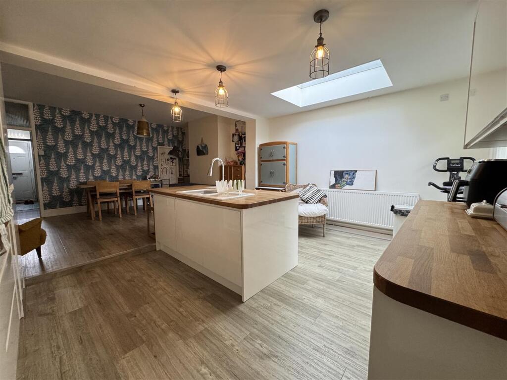 Photo 12-09-2025, 13 49 38.jpg