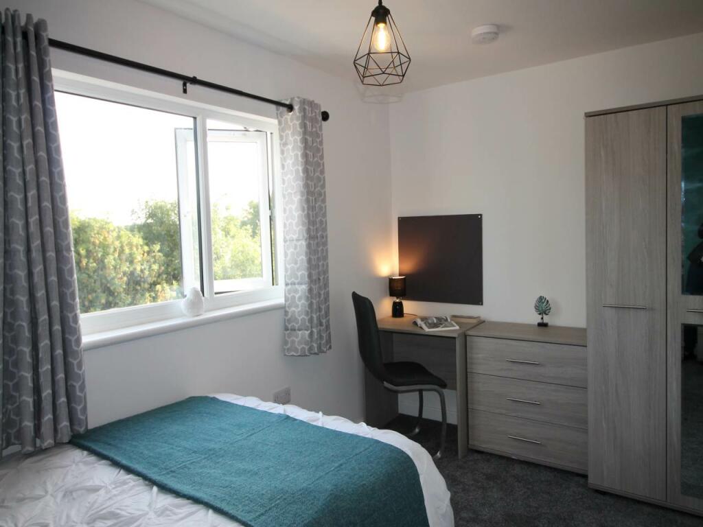 Bedroom 4 &amp; En-suite