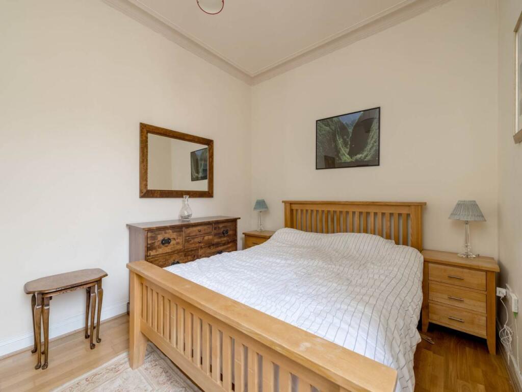 76926_MerchistonGrov