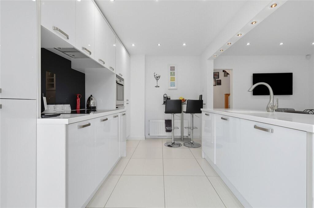 Fitted Kitchen