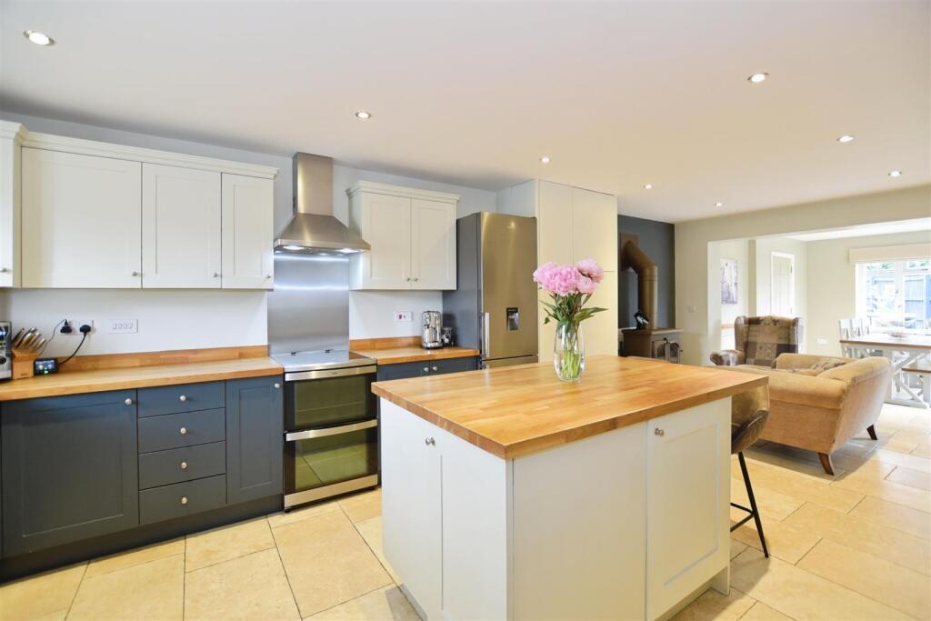 Kitchen Family Room