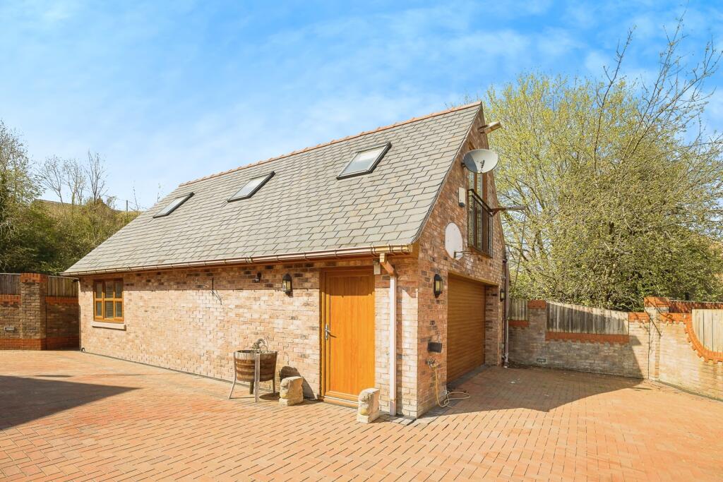 Garage/Annexe