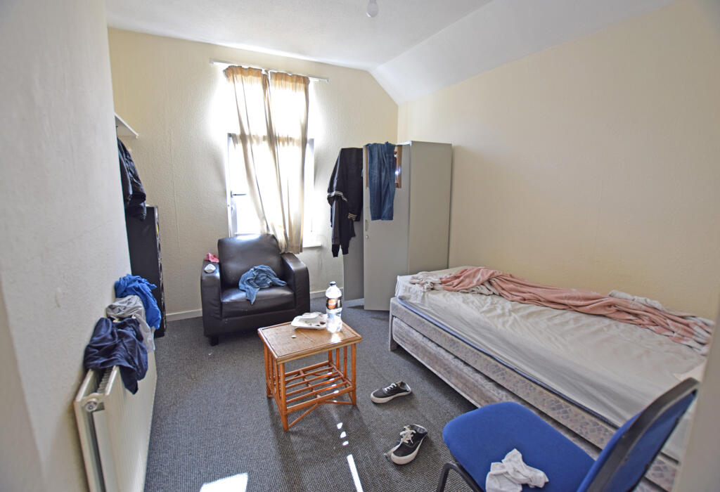 First floor rear bedroom