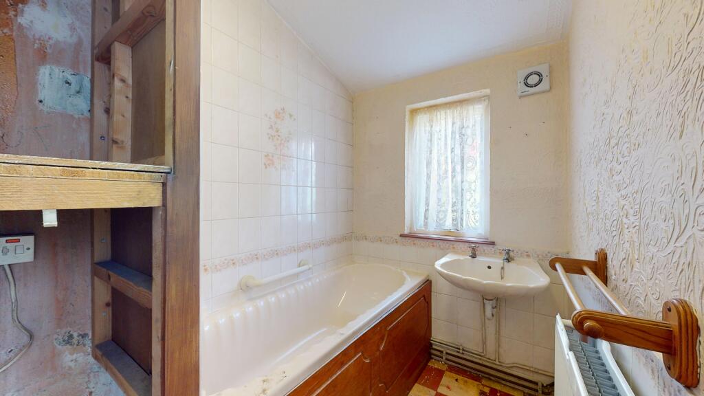 64 Sabine Road, Battersea, London, SW11 5LW