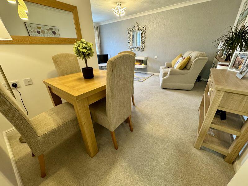 Open Plan Dining / Lounge