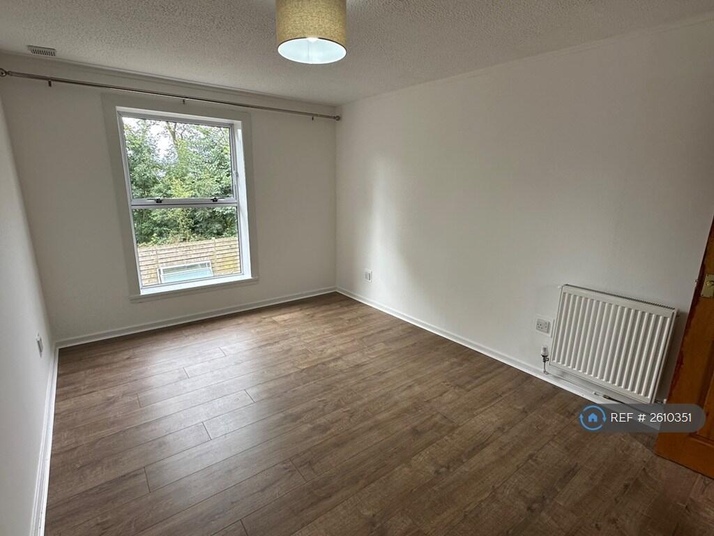 Upstairs Bedroom 1