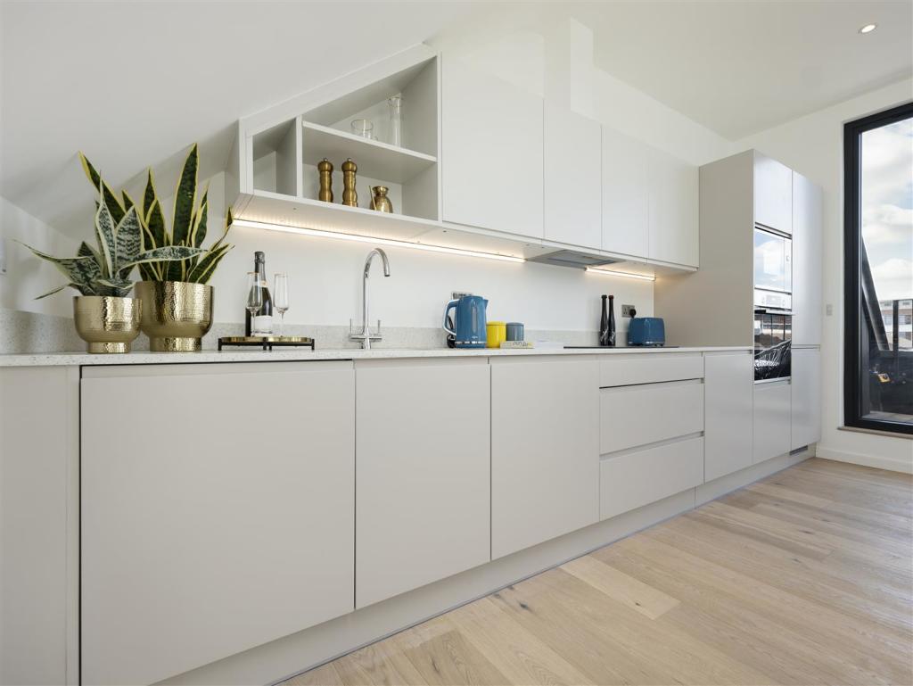 kitchen 2.jpg