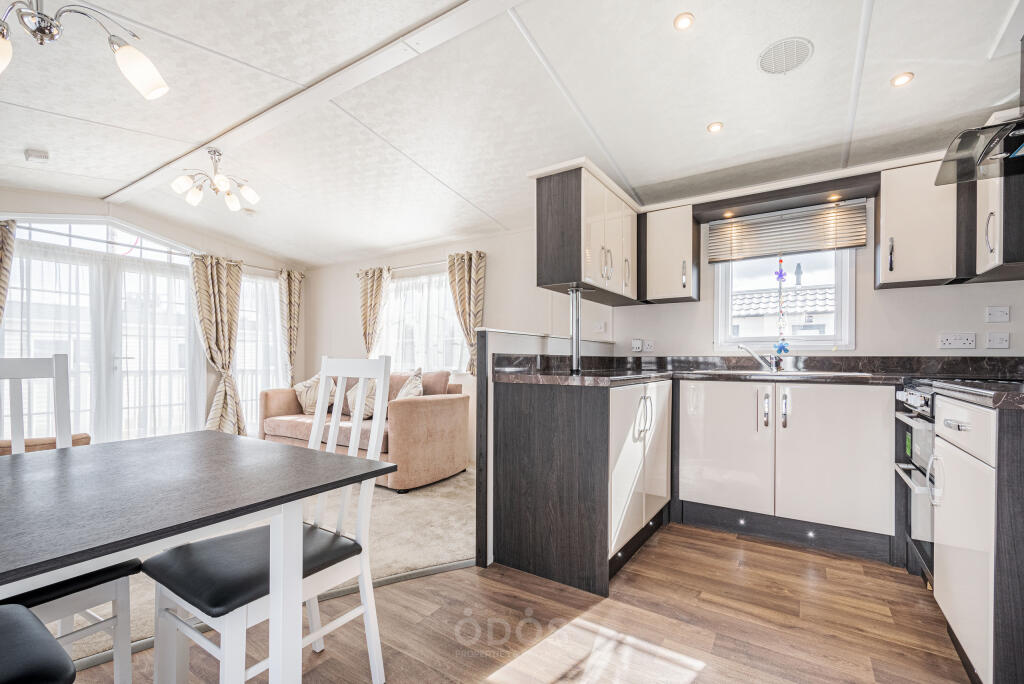 Kitchen/Sitting Area