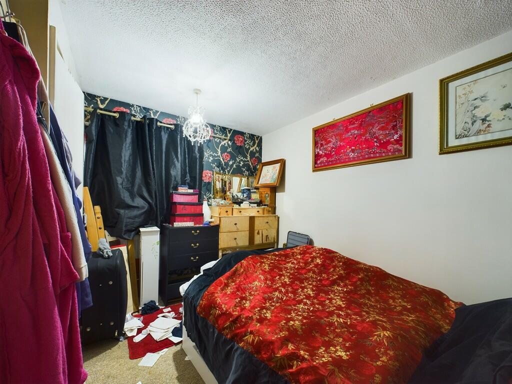 CAM02089G0-PR0372...