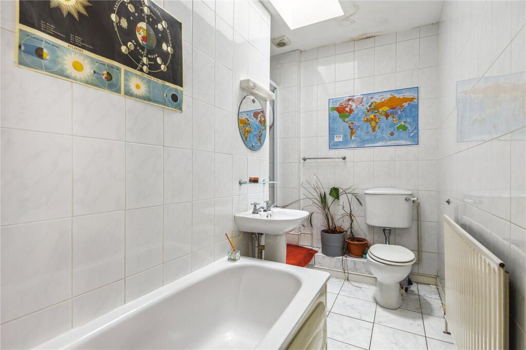 En Suite Bathroom
