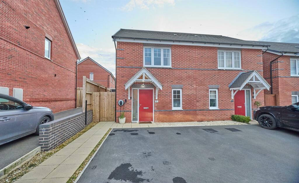 Henry Collins Close  14.jpg