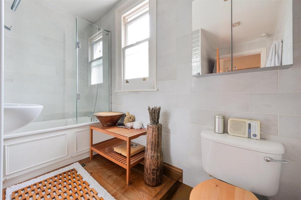 LADBROKE ROAD (13).jpg