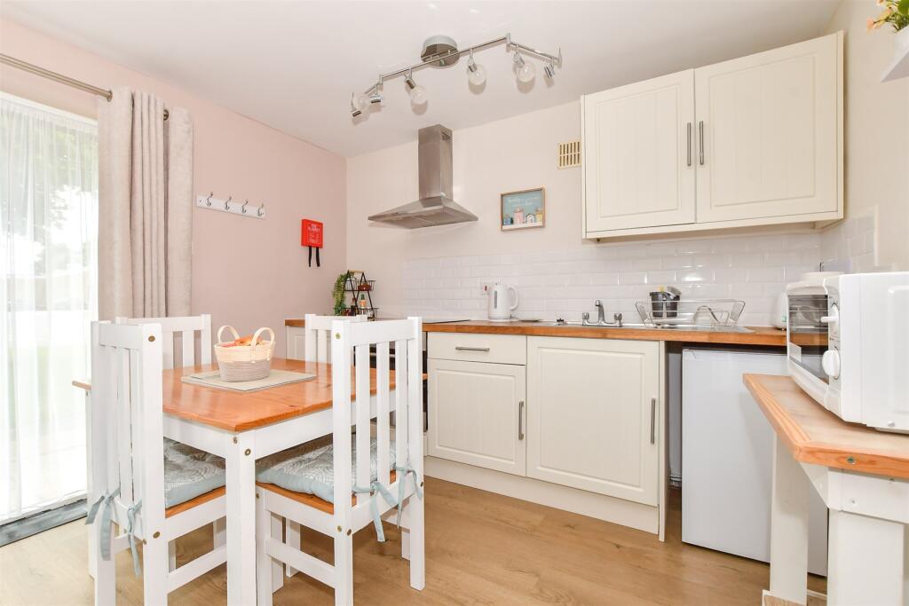 Kitchen/ Living Area