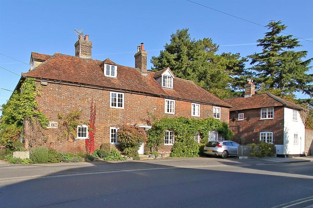 4 mill race close PH2.JPG