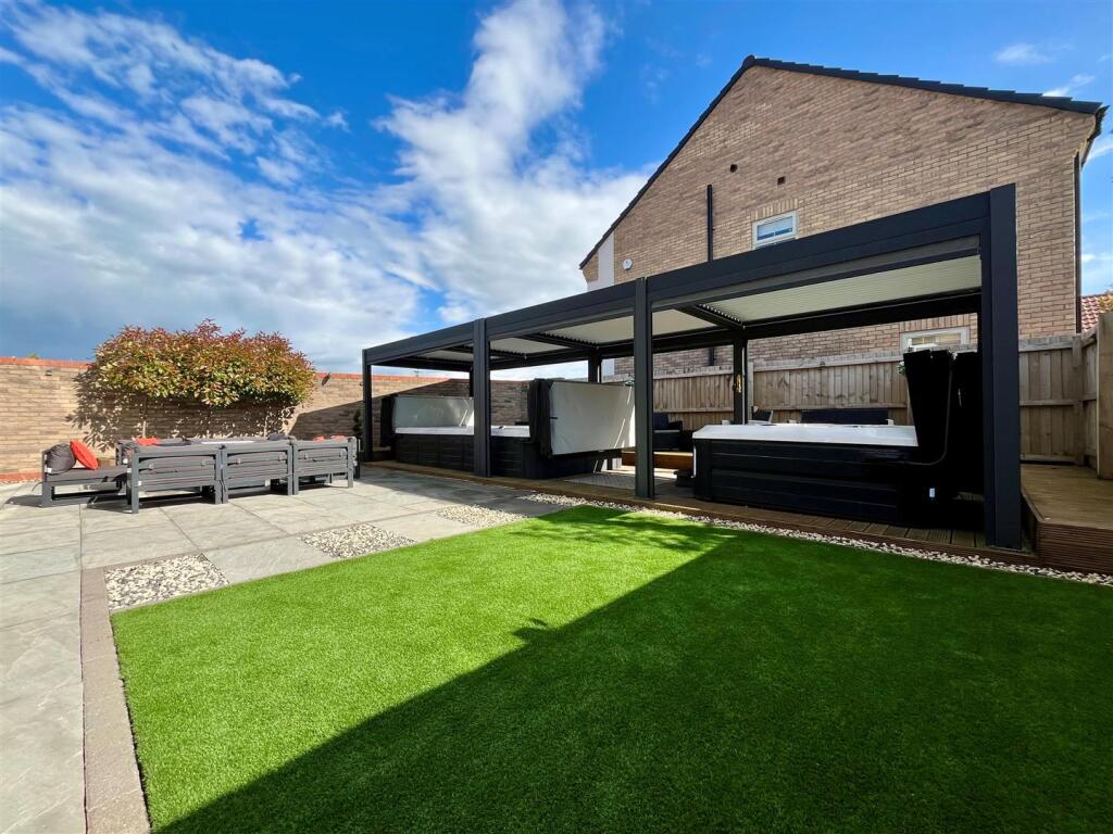 Rear Garden - Image Two.jpg