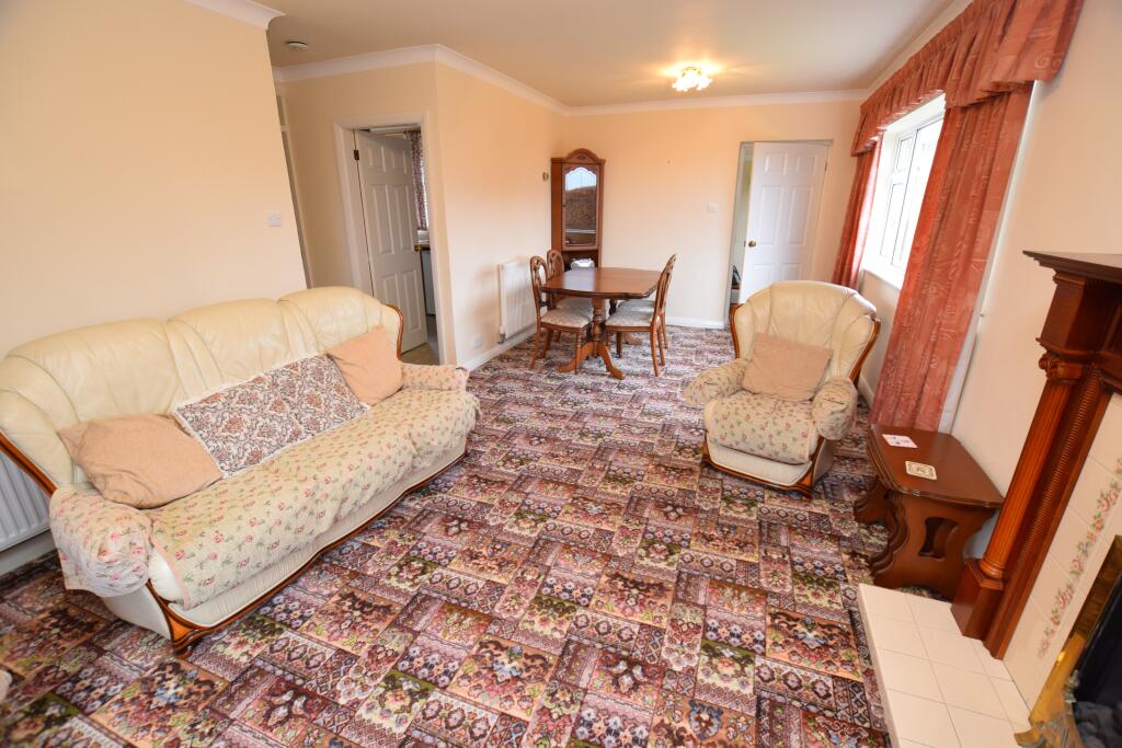 lounge &amp; dining room