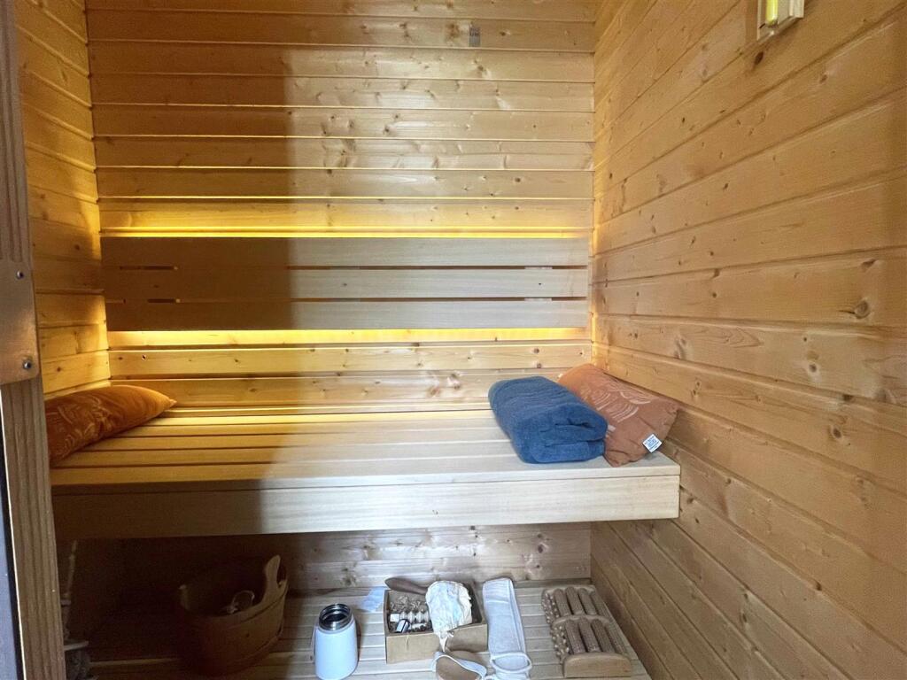 sauna.jpg
