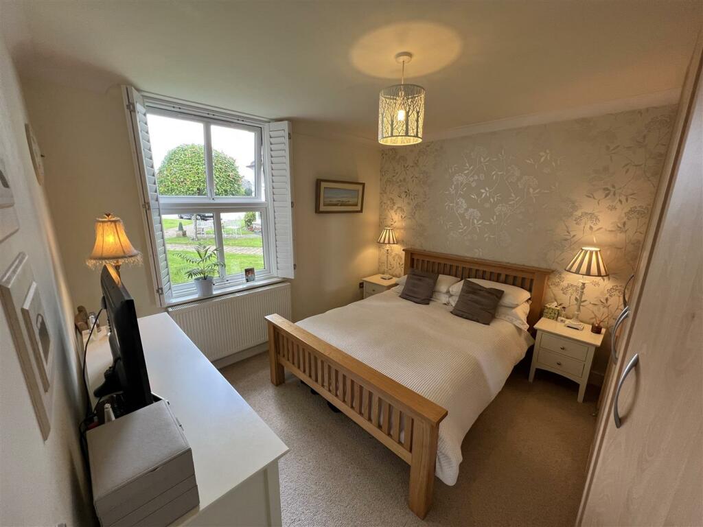 Bedroom 1A.JPG