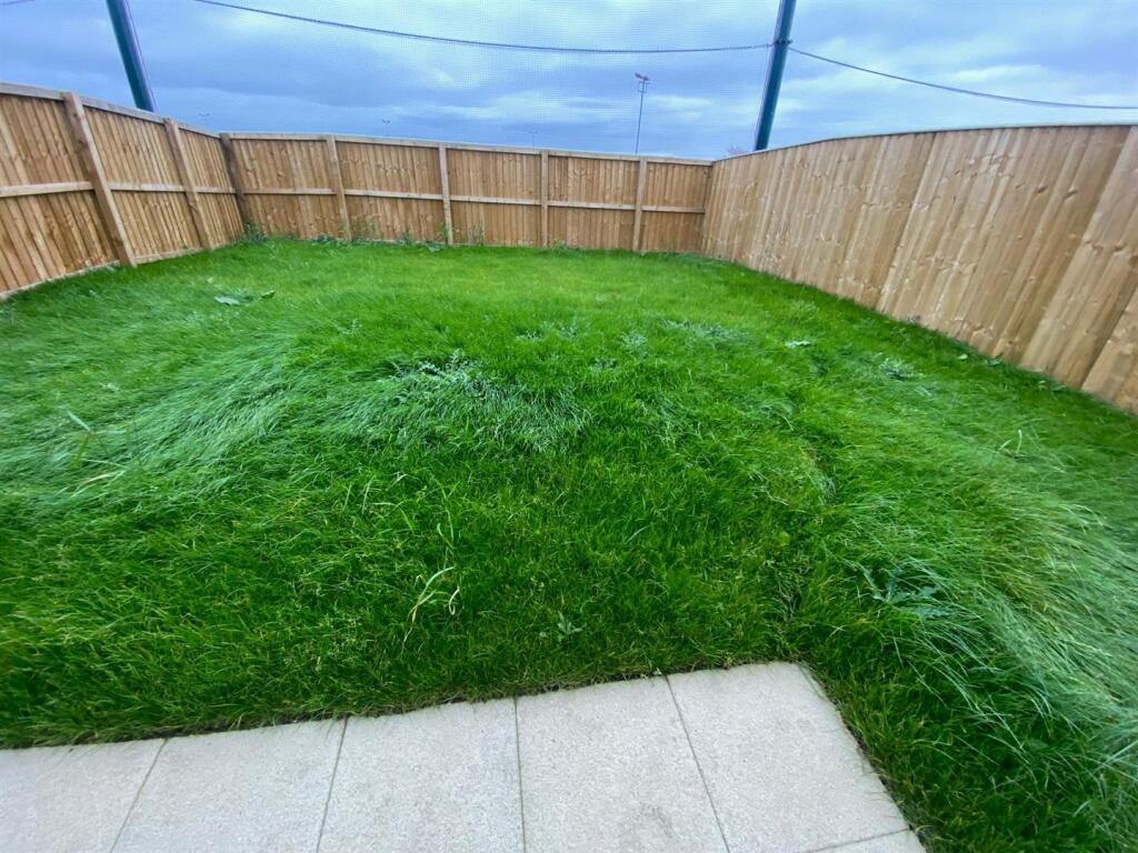GARDEN 3.jpg