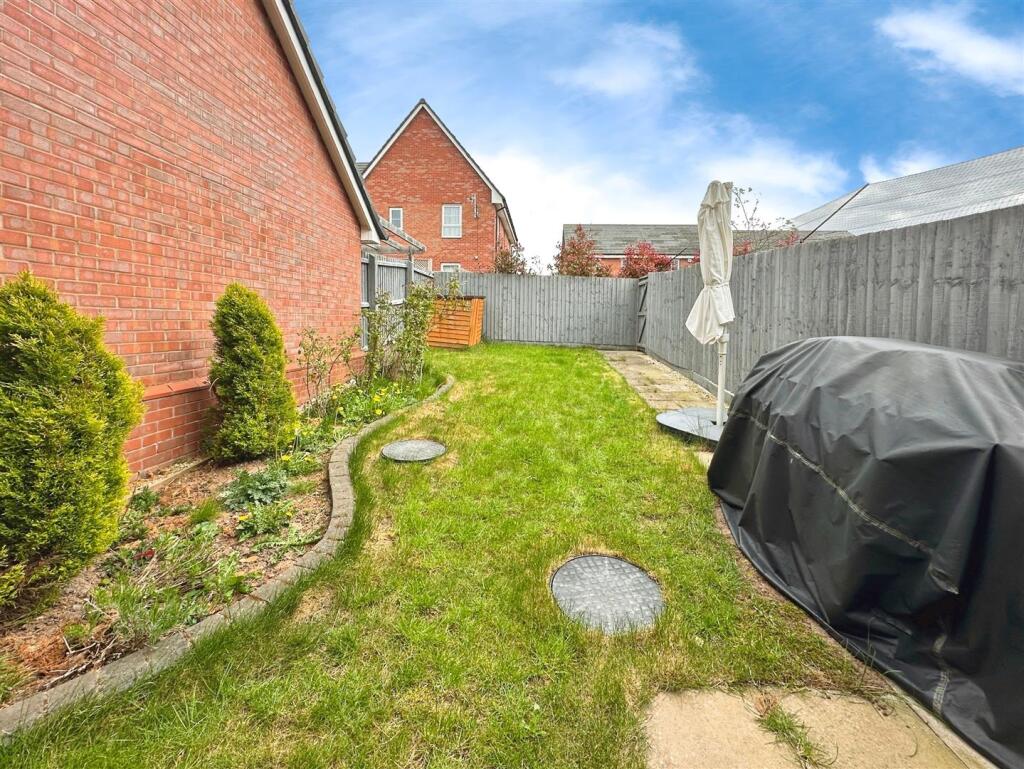 7c3d85eb--44AC-9939-57C66E6A0BDF-32518-00000F62C46