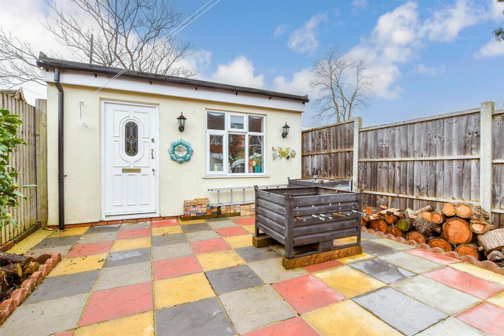 Workshop/Outbuildings