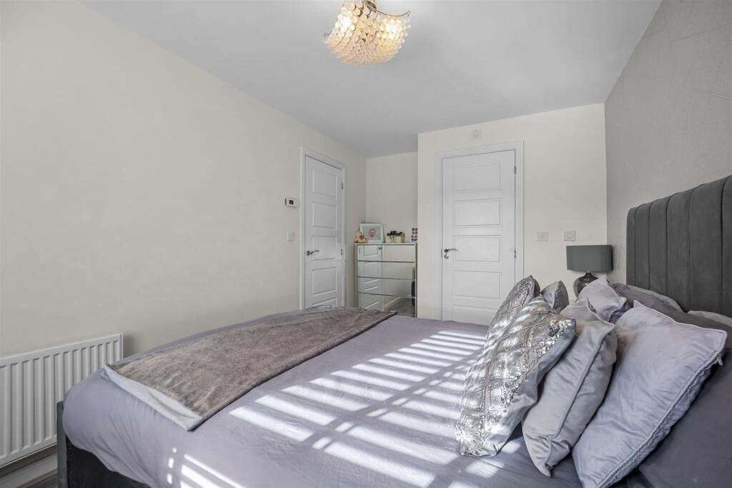 12 Springwell Avenue-15.jpg