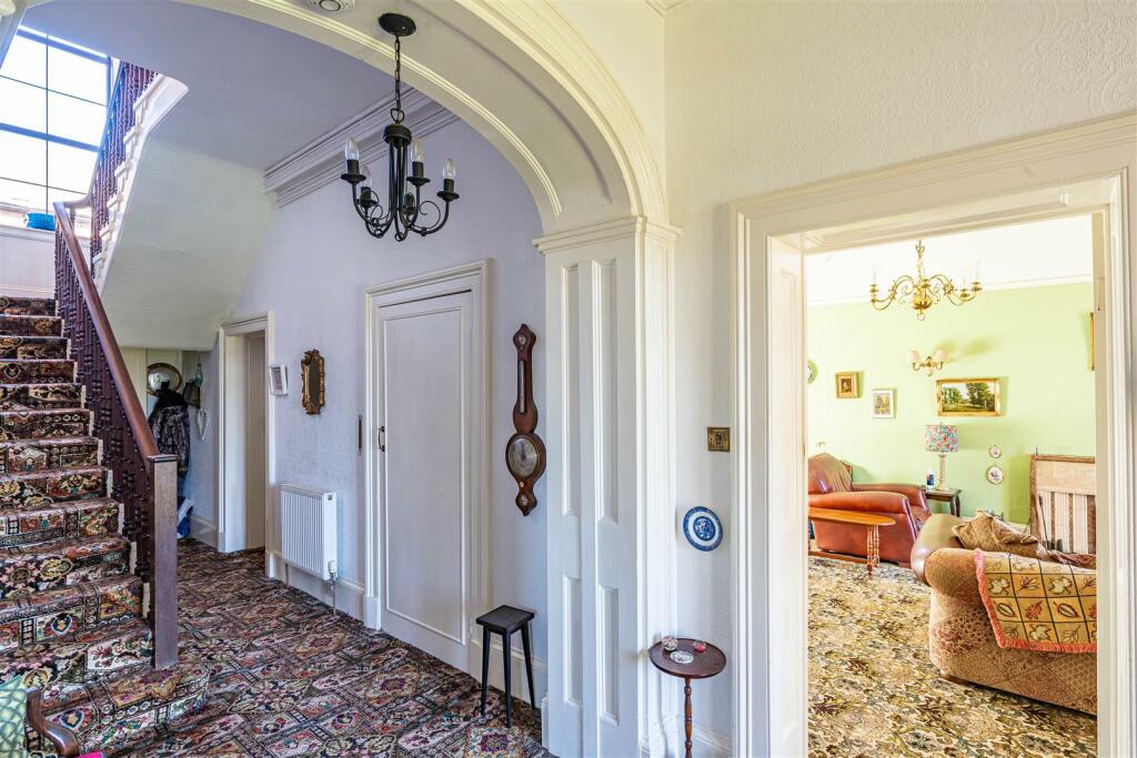 Entrance Hal
