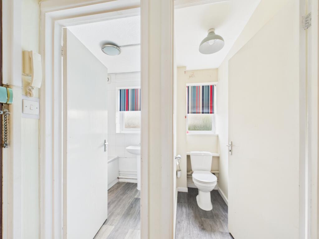 CAM01740G0-PR0407-STILL004