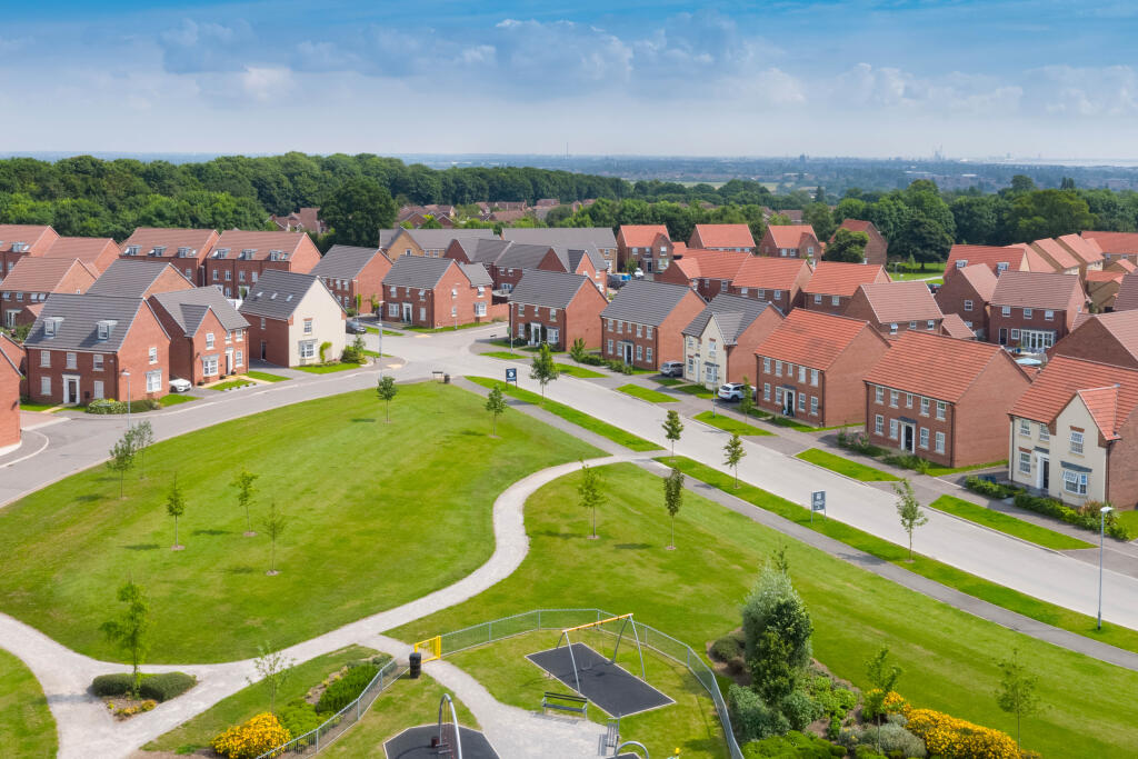 Drone footage of Hesslewood Park and Fleet Green