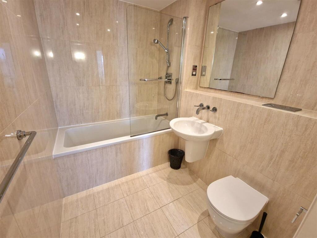 Main Bathroom