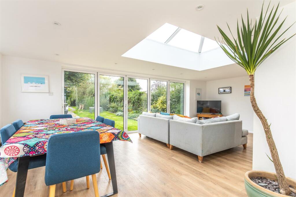 Upper Clayhill Cottage46.jpg