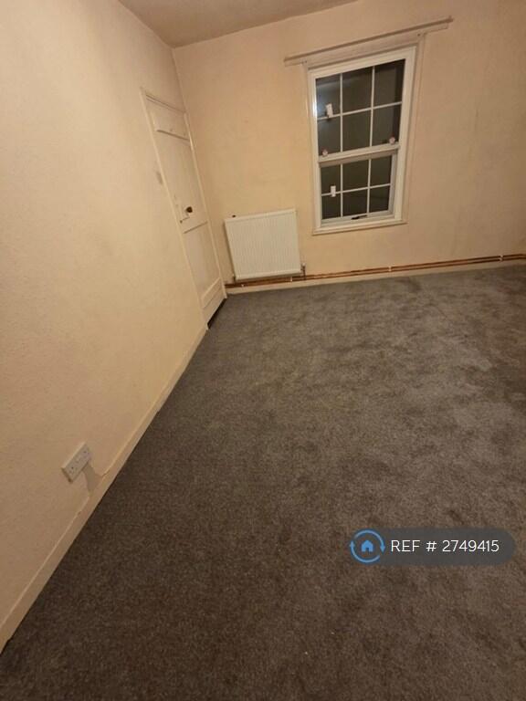 Bedroom 3/ Total 5