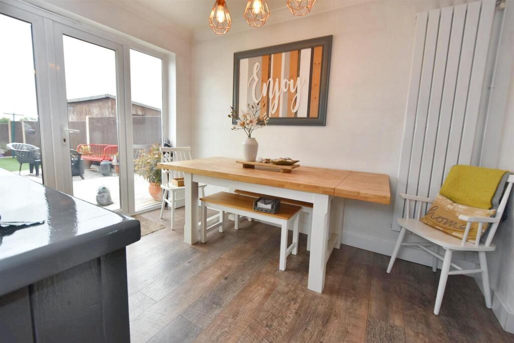 Kitchen/Breakfast Room